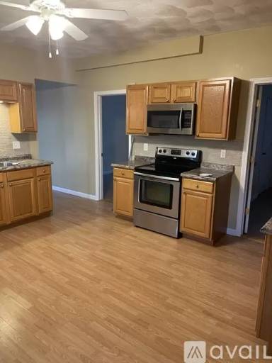 Main picture of 42 Pond St