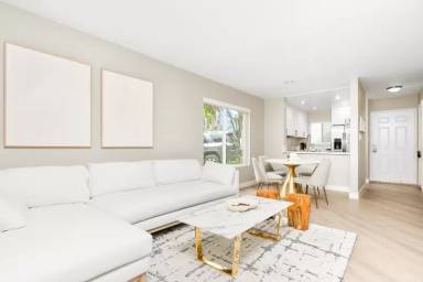 Main picture of 7535 Charmant Dr