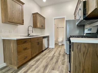 Main picture of 423 Adams Ave