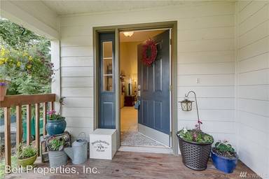 Main picture of 317 84th Ave SE
