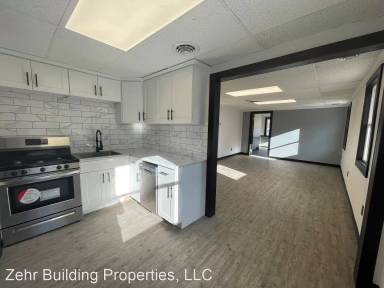Main picture of 906 Park Ave