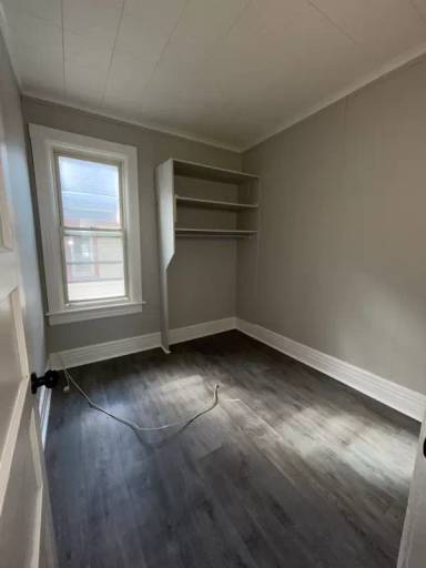 Main picture of 265 W Main St