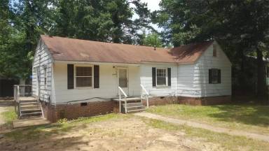 Main picture of 3605 Lee Dr