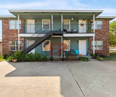 Main picture of 2328 Breezy Dr