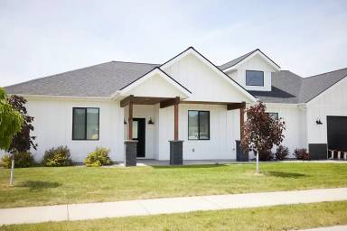 Main picture of 130 Taelor Rd