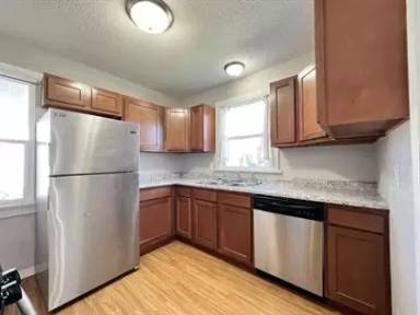 Main picture of 125 38th St NE