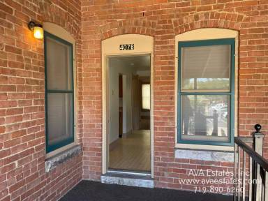 Main picture of 407 W 11th St