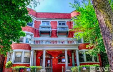 Main picture of 5124 S Michigan Ave