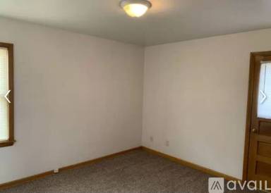 Main picture of 1128 S 111th St