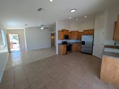 Main picture of 1204 W Prior Ave