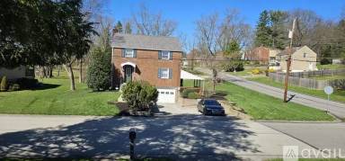 Main picture of 200 Hartle Rd