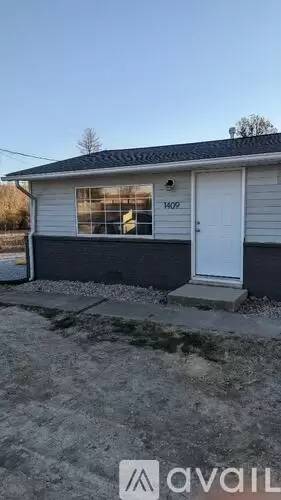 Main picture of 1415 West Dr