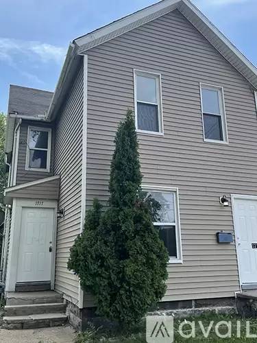 Main picture of 1717 Clark Ave