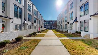 Main picture of 1025 Wesley Terrace Ave