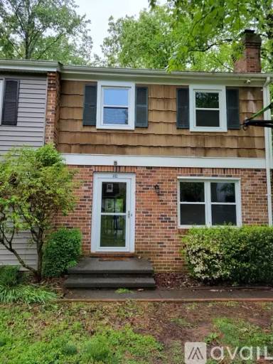 Main picture of 110 Pepper Pl