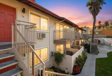 Main picture of 1025 Estes St