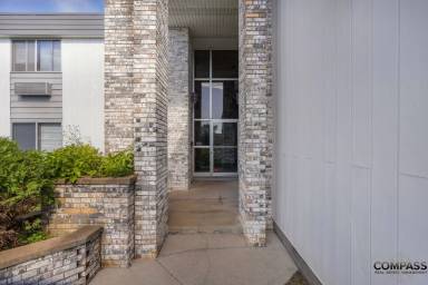 Main picture of 1025 W MacArthur Apartments