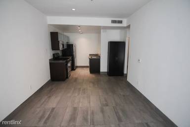 Main picture of 8811 Burton Way