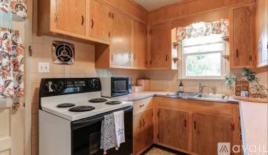 Main picture of 2240 New St