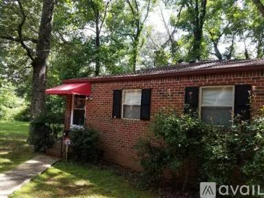 Main picture of 2415 Lawrenceville Hwy