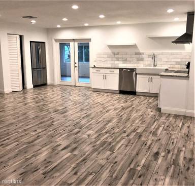 Main picture of 10817 W State Park St