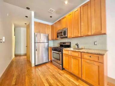 Main picture of 16 Cornelia St