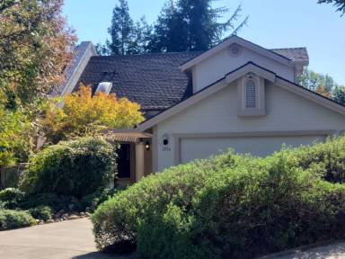 Main picture of 1256 Saddle Ct