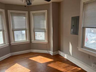 Main picture of 315 E Garrison St