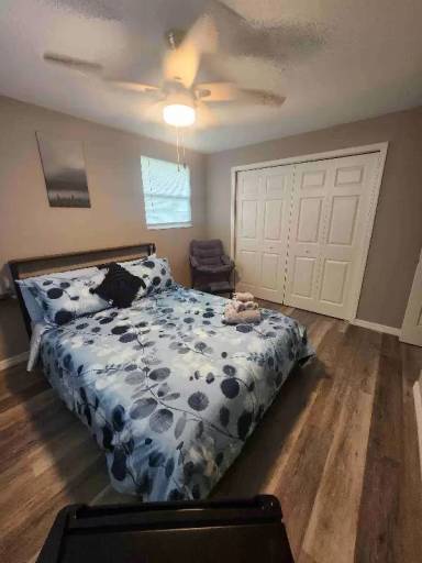 Main picture of 9527 Miracle Dr