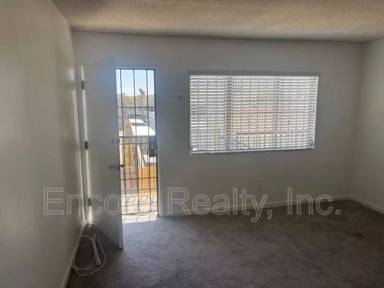 Main picture of 1525-1531 1/2 30th St