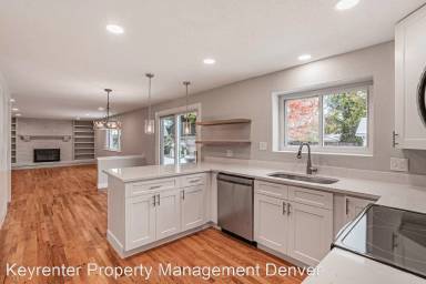 Main picture of 7485 S Washington Cir