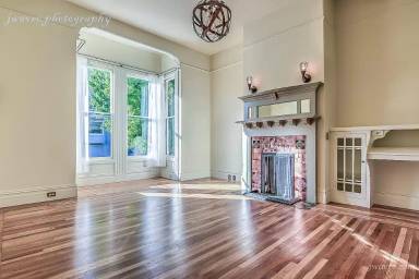 Main picture of 850 Diamond St