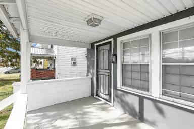 Main picture of 3172 E 5th Ave