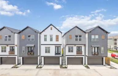 Main picture of 1941 Johanna Dr