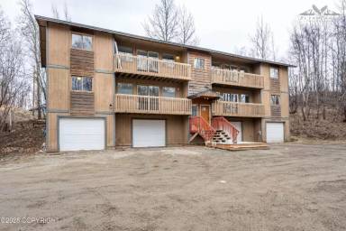 Main picture of 1775 N Fanciful Pl