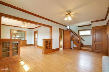 Main picture of 1105 Robert St S