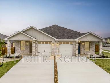 Main picture of 5101 Rose Petal Ct