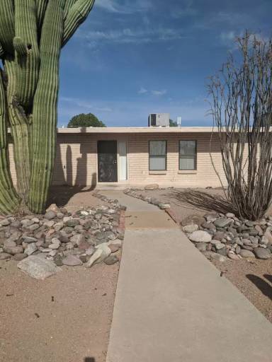 Main picture of 2319 N Sonoita Ave