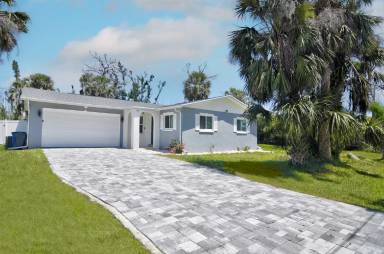 Main picture of 3582 Papaya St