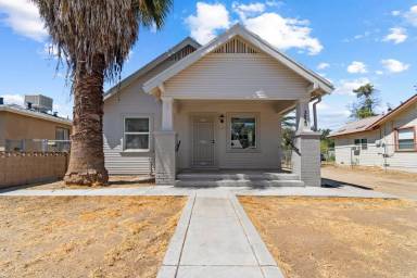 Main picture of 3825 E Mono St
