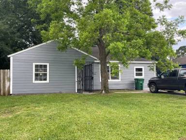 Main picture of 4914 Meadow Park Dr