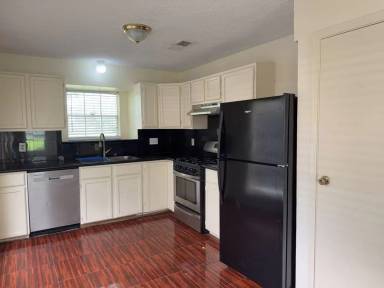 Main picture of 1527 Lazy Spring Dr