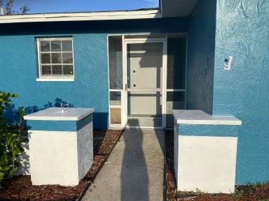 Main picture of 633 NE 15th Ct
