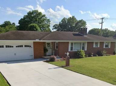 Main picture of 108 Seneca Dr