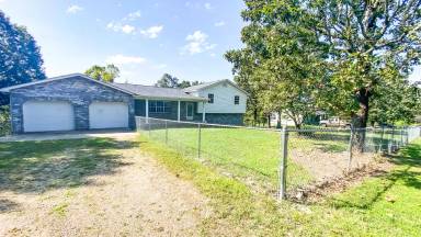 Main picture of 14020 Howard Ln