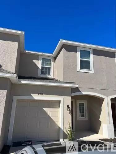 Main picture of 8613 Lunar Skye St