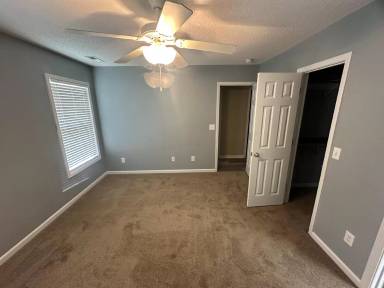 Main picture of 948 Cadbury St