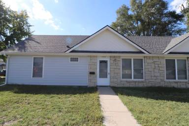 Main picture of 1308 N Jefferson St