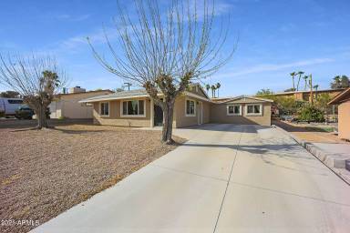 Main picture of 470 N Oxbow Dr