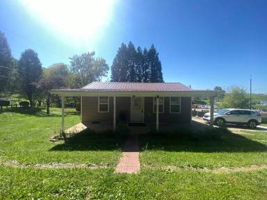 Main picture of 131 Surcey Ln